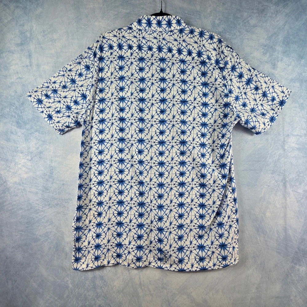 Levis Mens Relaxed Fit Short Sleeve Button Up Shirt Blue White Starburst Print M